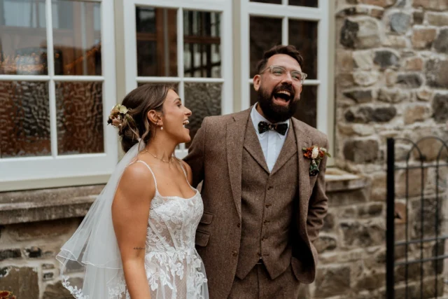 You’ve planned it to perfection, it’s your day! Soak up the love and enjoy the craic❣️

Victoria and Elliot in their love bubble… 

#limepark @hammondphotography.ni 📸